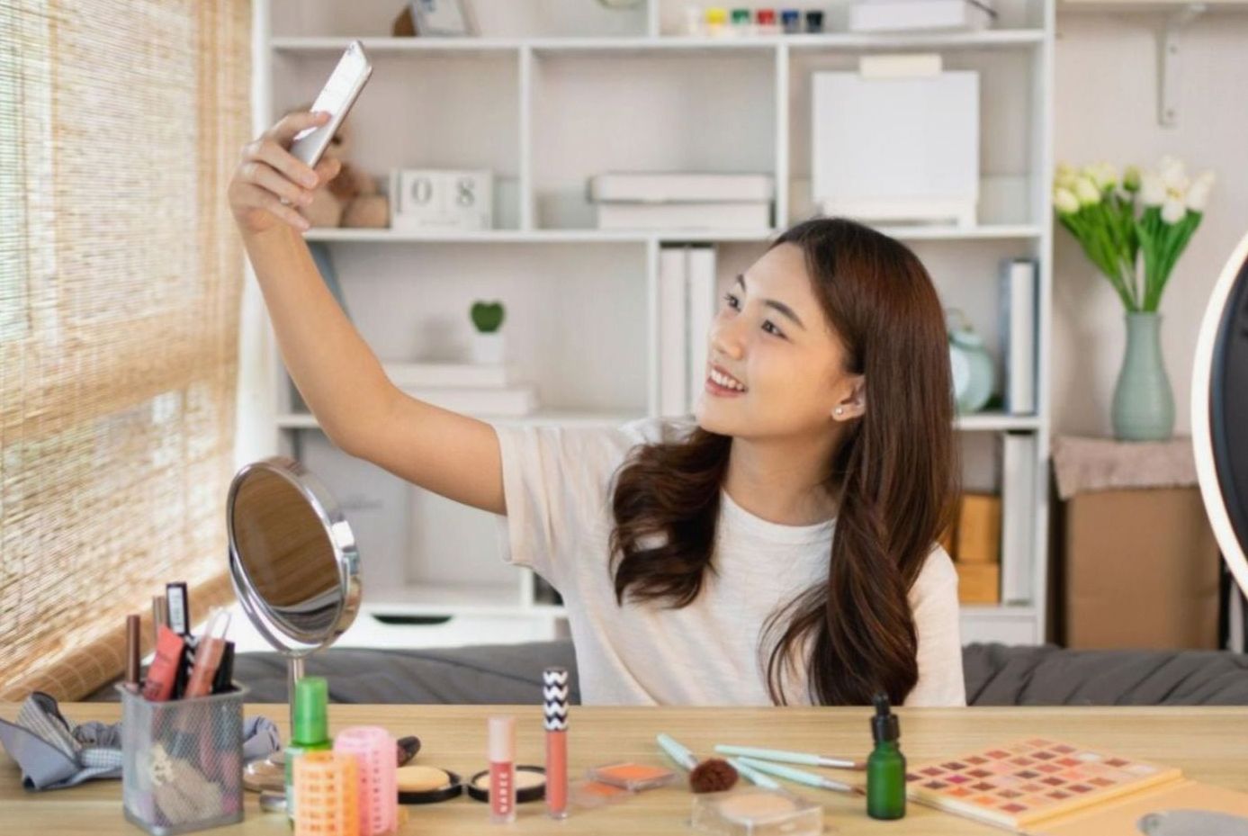 Mobile nail technician at client location